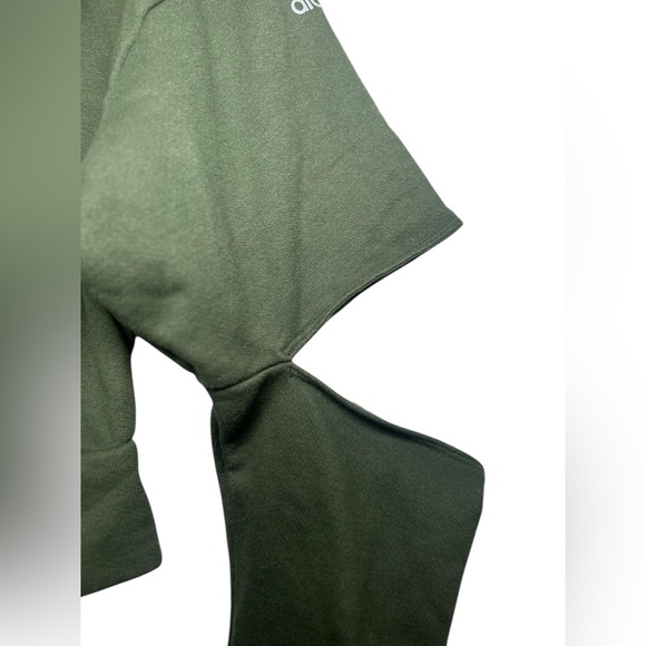 ALO Yoga Peak Off-The-Grid Cutout Hoodie Sweatshirt Olive Green Sz Small Cropped - Picture 5 of 11